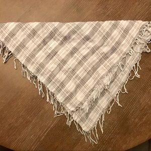 Hollister grey and white plaid linen scarf